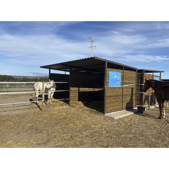 REFUGIO PARA CABALLOS 300 X 300 CM