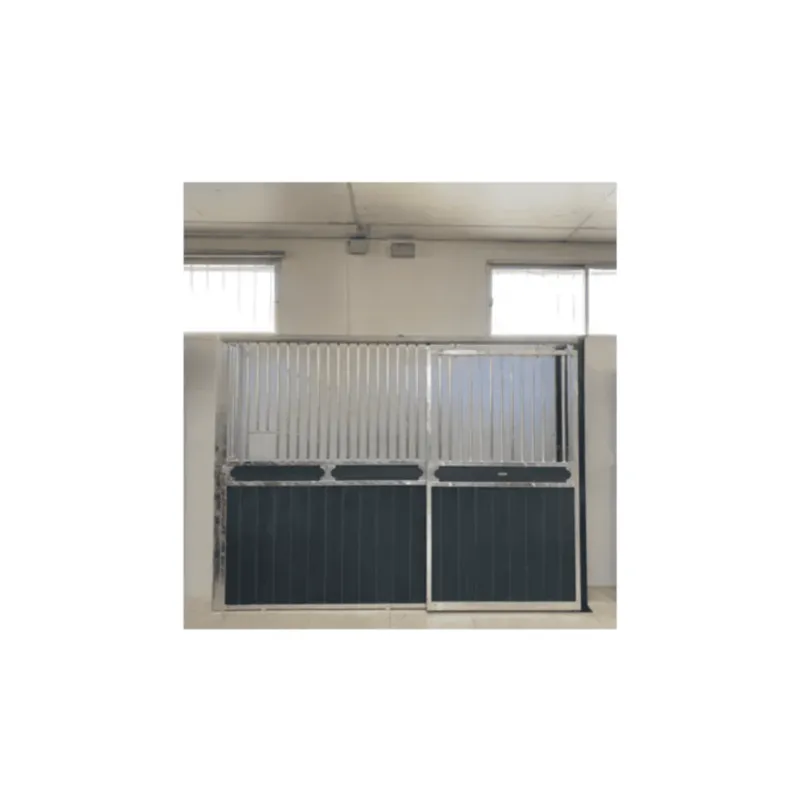 FRONTAL BOX "NEWMARKET" POLIETILENO/REJA 300X230CM PUERTA CORREDERA 1H1A GALVANIZADO