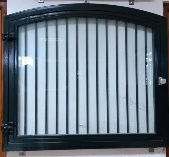 VENTANA BOX "SAUMUR"...